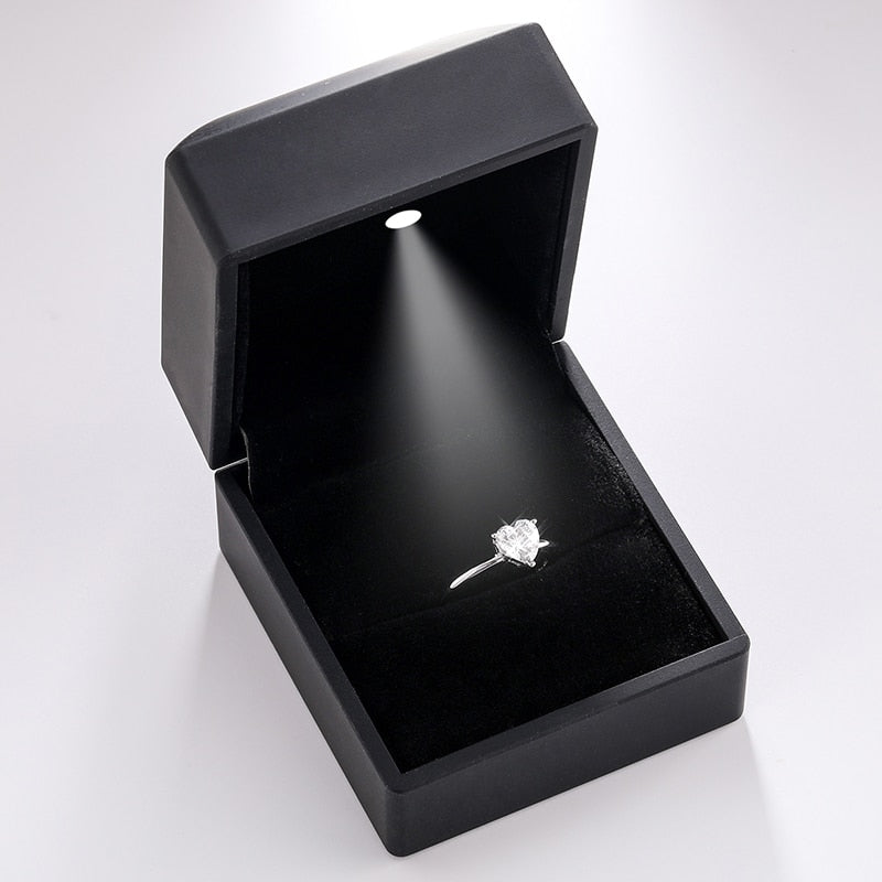 Sterling Silver Moissanite Wedding Ring - 9mm - Boss Uno